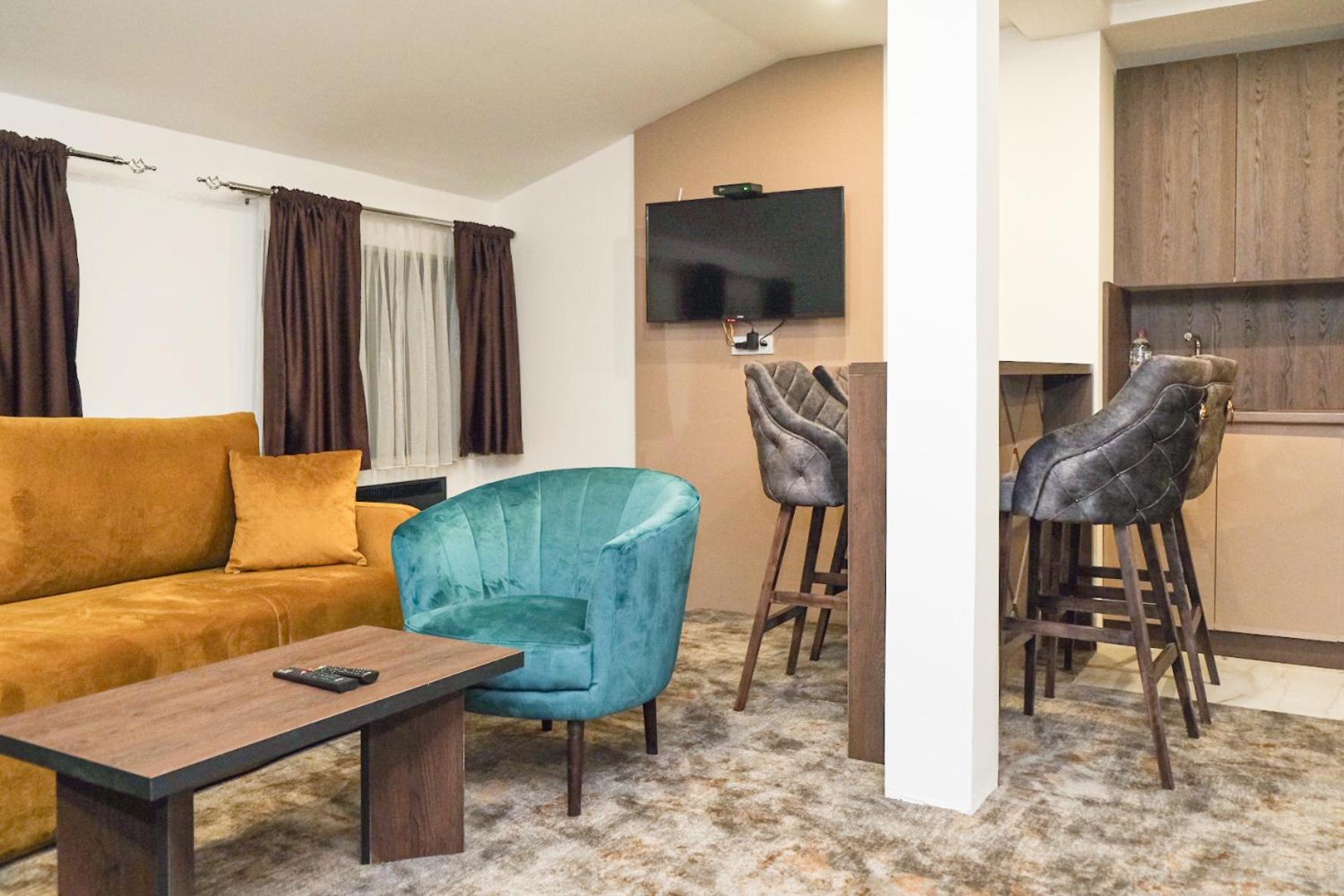 Harmonija Resort - Harmonia Palace Lisina エクステリア 写真